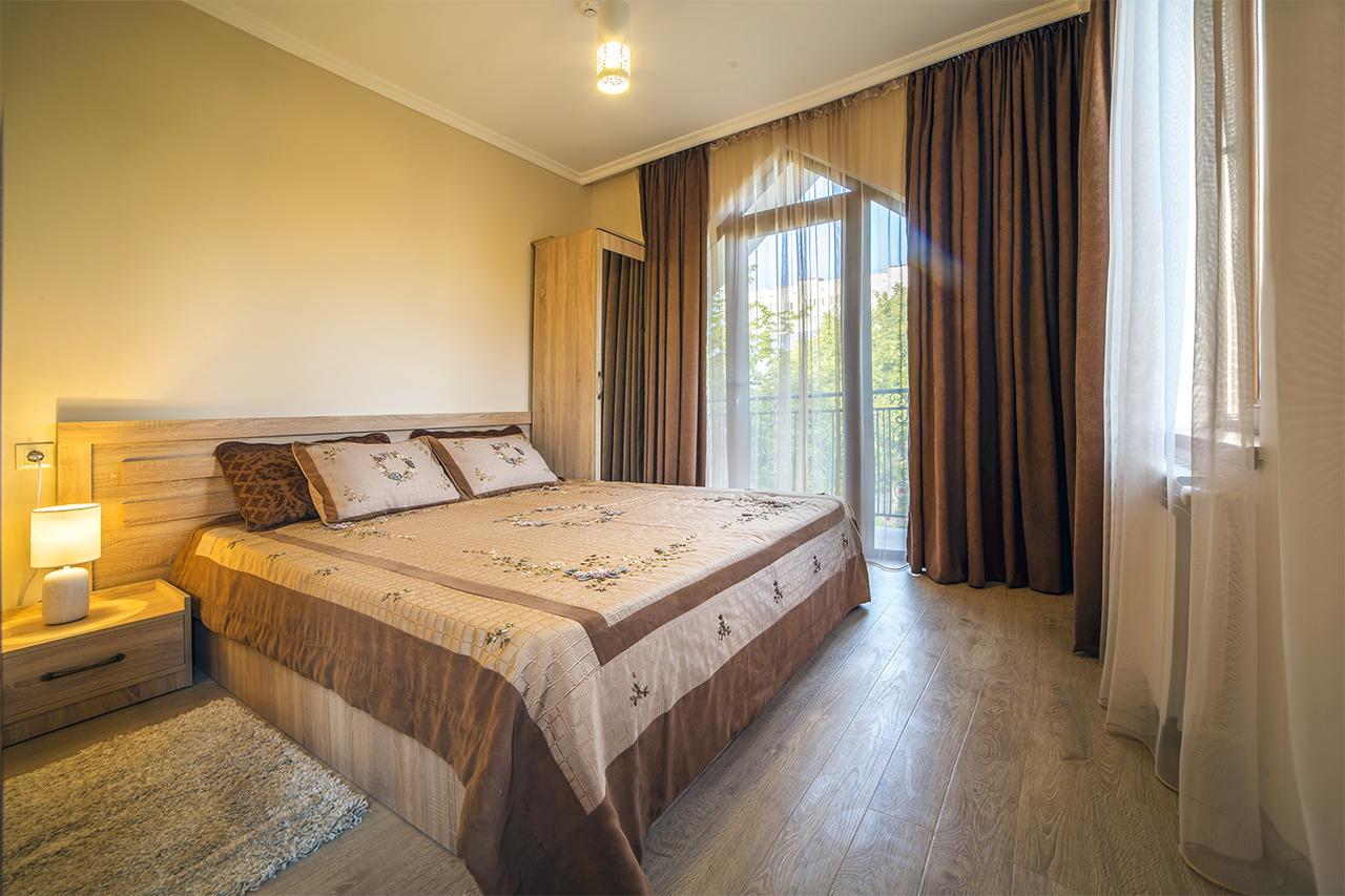 Royal House Hotel Gori Luaran gambar